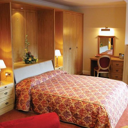 Hunters Lodge Hotel Crewe Bagian luar foto
