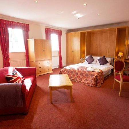 Hunters Lodge Hotel Crewe Bagian luar foto