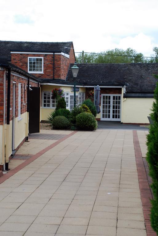 Hunters Lodge Hotel Crewe Bagian luar foto