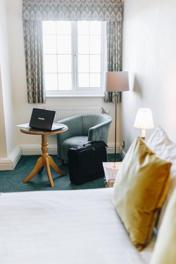 Hunters Lodge Hotel Crewe Bagian luar foto