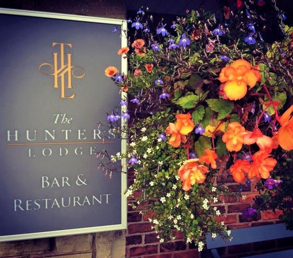 Hunters Lodge Hotel Crewe Bagian luar foto